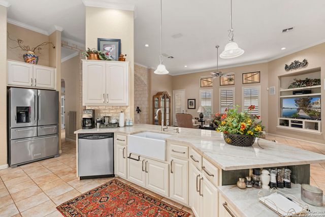 95 Grassmarket, San Antonio, TX 78259