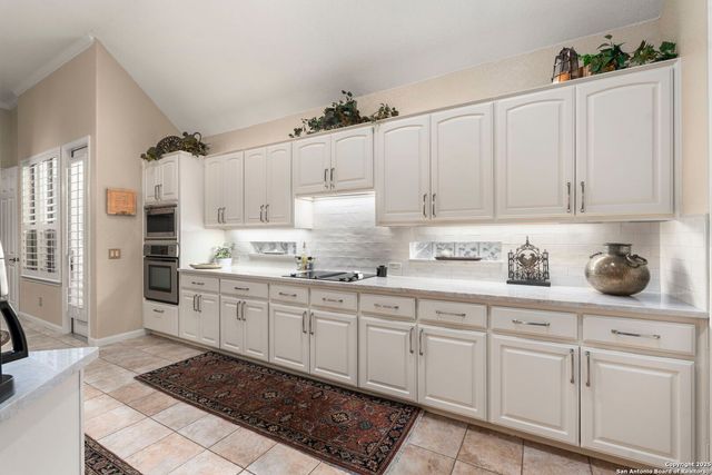 95 Grassmarket, San Antonio, TX 78259