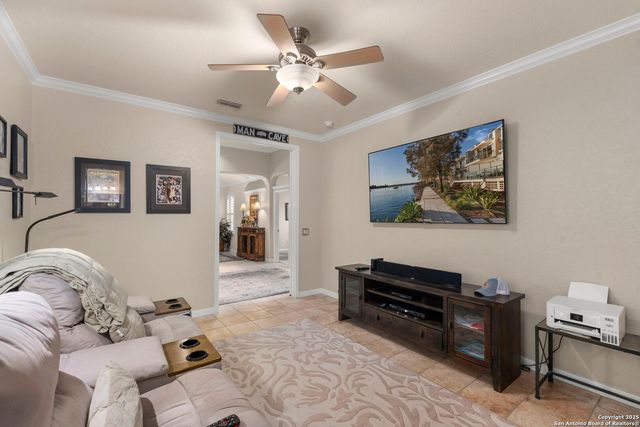 95 Grassmarket, San Antonio, TX 78259