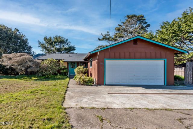 25000 Ward Avenue, Fort Bragg, CA 95437