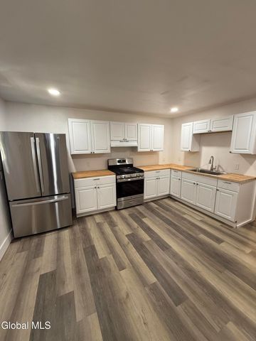 148 5th Avenue, Troy, NY 12180