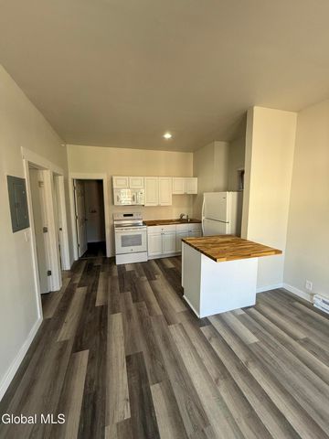 148 5th Avenue, Troy, NY 12180