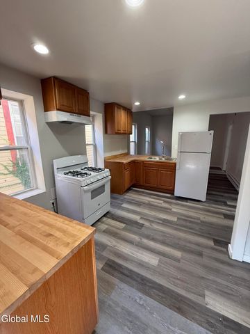 148 5th Avenue, Troy, NY 12180