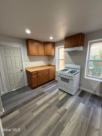 148 5th Avenue, Troy, NY 12180