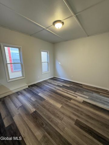 148 5th Avenue, Troy, NY 12180