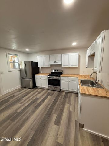 148 5th Avenue, Troy, NY 12180