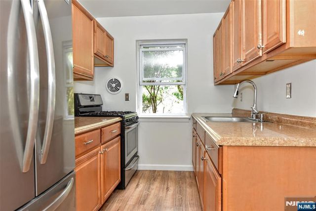 12 Regency Park, Ramsey, NJ 07446