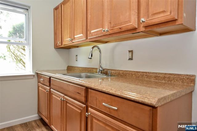 12 Regency Park, Ramsey, NJ 07446