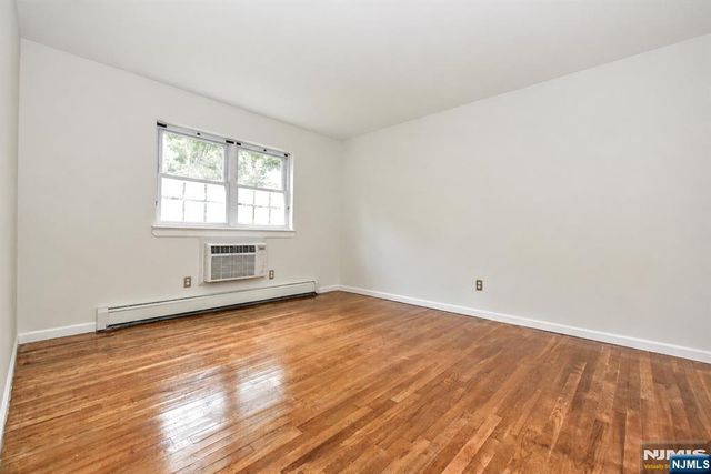 12 Regency Park, Ramsey, NJ 07446