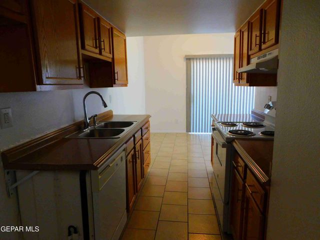 2909 Beachcomber Drive A, El Paso, TX 79936