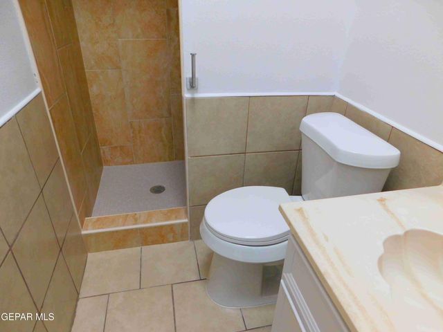 2909 Beachcomber Drive A, El Paso, TX 79936