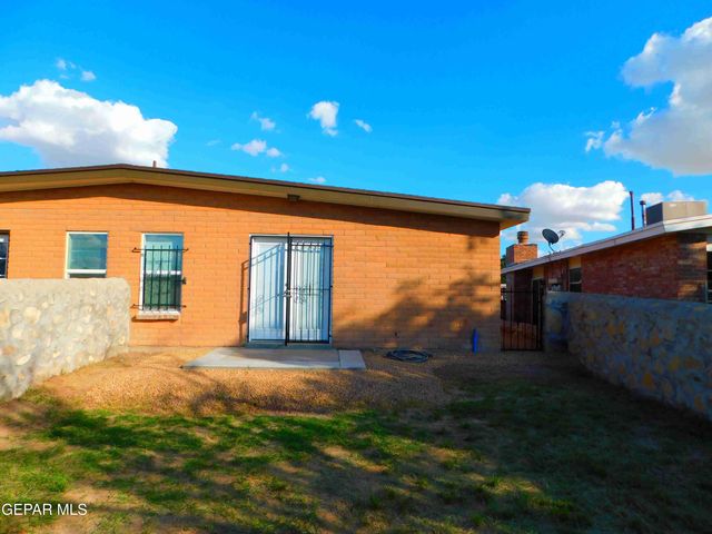2909 Beachcomber Drive A, El Paso, TX 79936