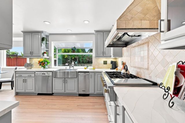 1169 Ramblewood Way, San Mateo, CA 94403