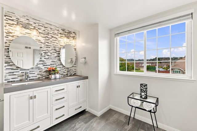 1169 Ramblewood Way, San Mateo, CA 94403