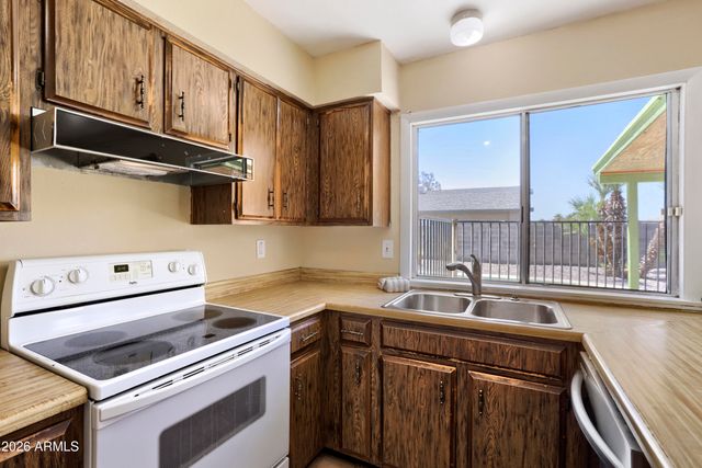8717 W CLARENDON Avenue, Phoenix, AZ 85037