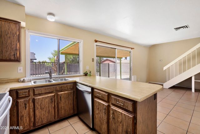 8717 W CLARENDON Avenue, Phoenix, AZ 85037