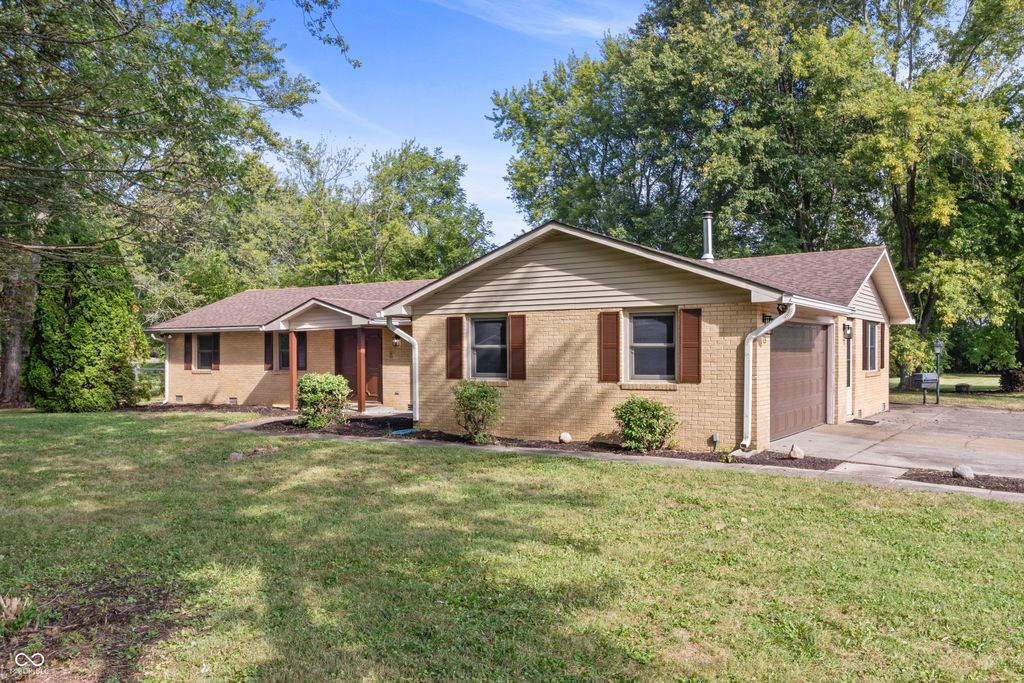 4230 W Cross Street, Anderson, IN 46011