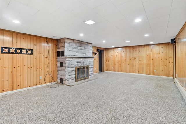 8324 Waterswolde Lane, Fort Wayne, IN 46825