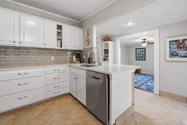 6424 Darwood Avenue, Fort Worth, TX 76116