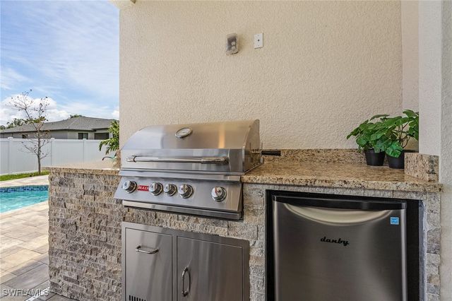 2307 SW 18th ST, Cape Coral, FL 33991