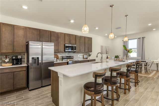 2307 SW 18th ST, Cape Coral, FL 33991