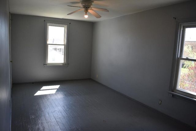 210 Maple Ln, Neville Twp, PA 15225
