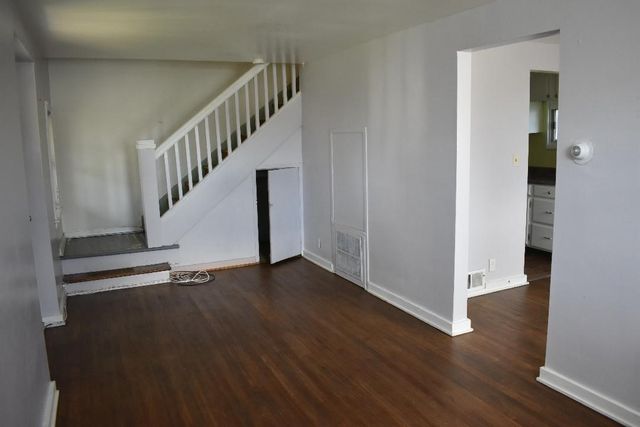 210 Maple Ln, Neville Twp, PA 15225