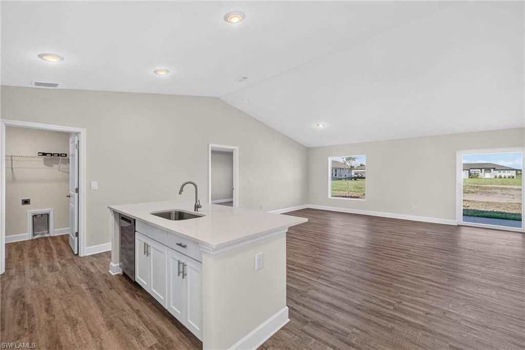 Image 14 of property listing at 424 NW 17th PL, Cape Coral, FL 33993