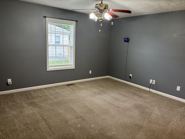 914 Woodland St, Clarksville, TN 37040