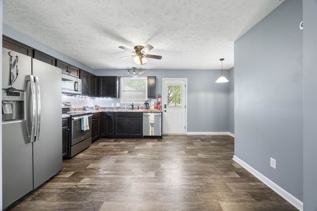 914 Woodland St, Clarksville, TN 37040
