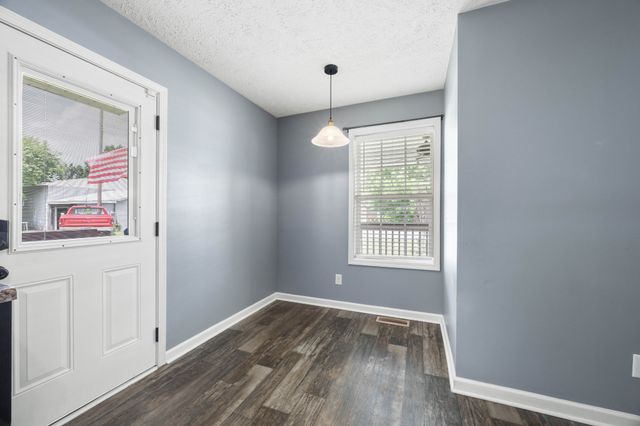 914 Woodland St, Clarksville, TN 37040