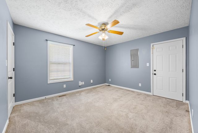 914 Woodland St, Clarksville, TN 37040