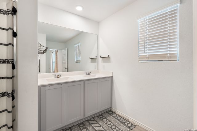 4103 Winchester, Converse, TX 78109