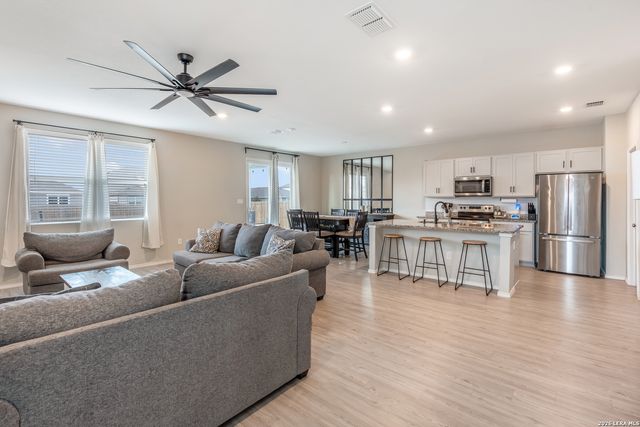 4103 Winchester, Converse, TX 78109