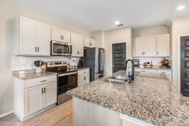 4103 Winchester, Converse, TX 78109