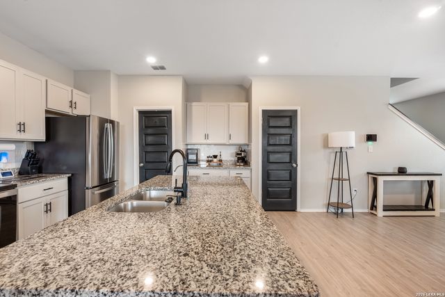 4103 Winchester, Converse, TX 78109