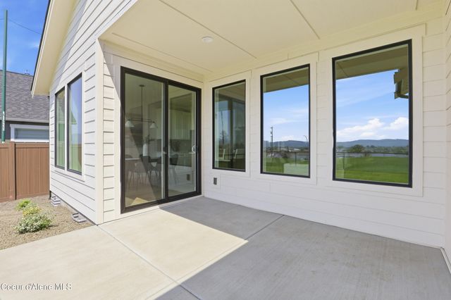 3383 N Blaze LOOP, Post Falls, ID 83854