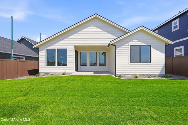 3383 N Blaze LOOP, Post Falls, ID 83854