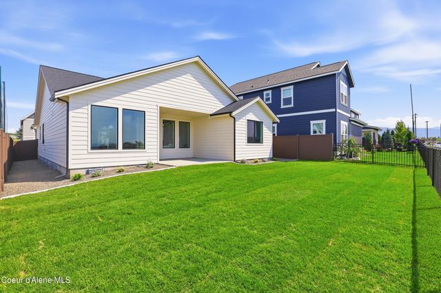 3383 N Blaze LOOP, Post Falls, ID 83854