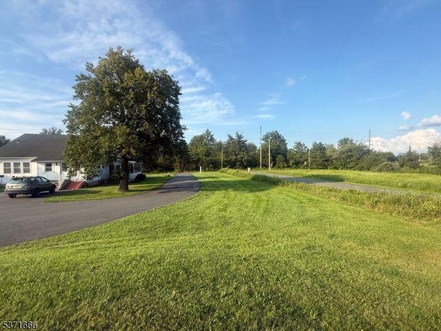 132 Hillsborough Rd, Hillsborough Twp., NJ 08844