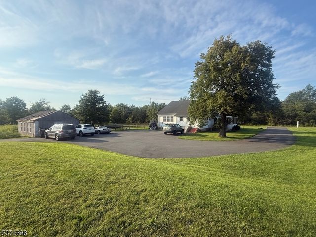 132 Hillsborough Rd, Hillsborough Twp., NJ 08844