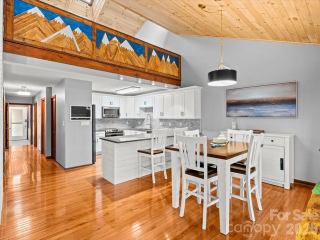 504 Woodfield Drive, Asheville, NC 28803