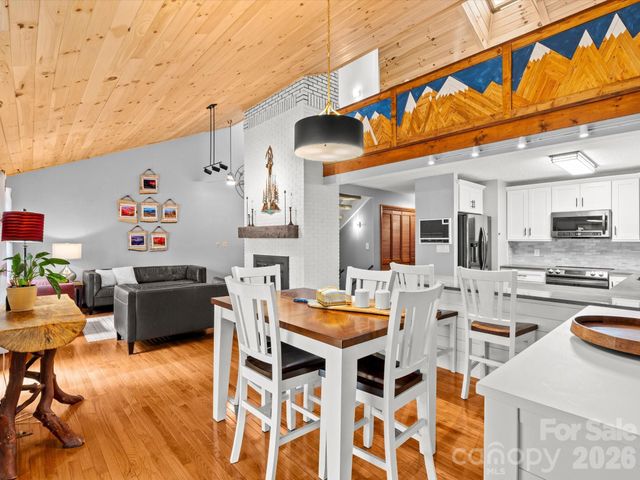504 Woodfield Drive, Asheville, NC 28803