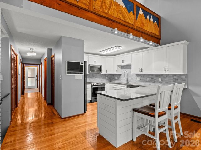 504 Woodfield Drive, Asheville, NC 28803