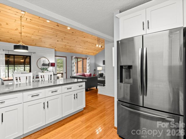 504 Woodfield Drive, Asheville, NC 28803