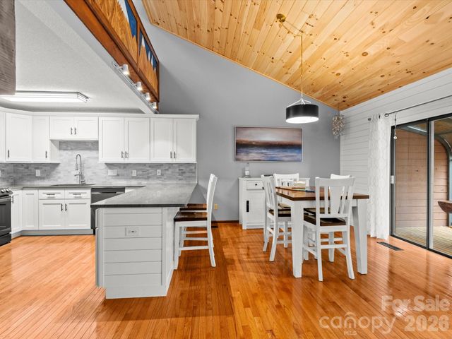 504 Woodfield Drive, Asheville, NC 28803
