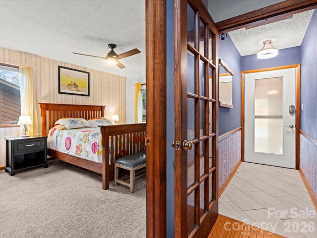 504 Woodfield Drive, Asheville, NC 28803