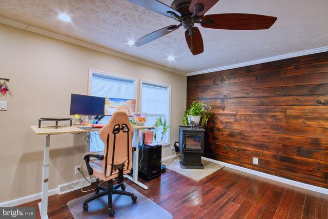 343 DARK HOLLOW RD, Shermans Dale, PA 17090