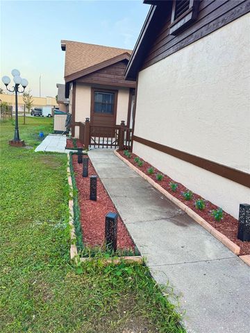 1415 EASTON STREET, Orlando, FL 32825