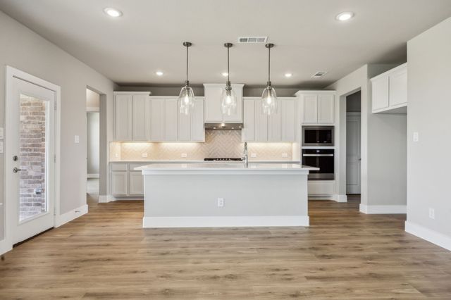 4561 Cowboss Road, Waxahachie, TX 75165